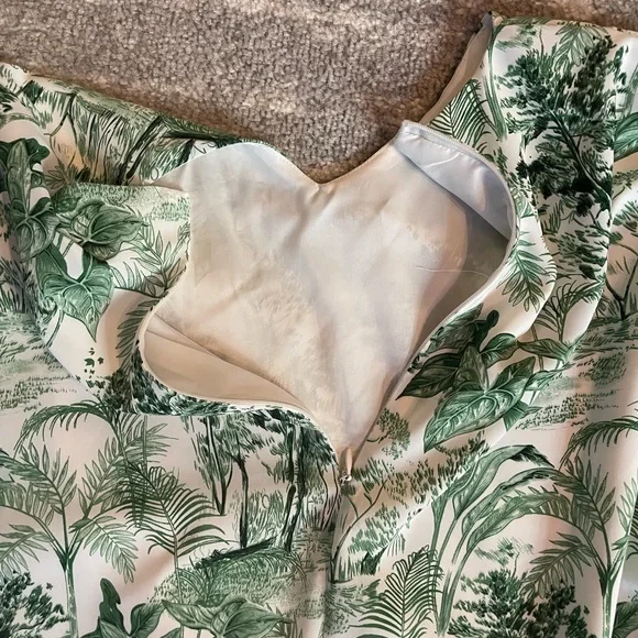 Dainty Jewells Green and Cream Tropical Print Dress - Picture 3 of 5